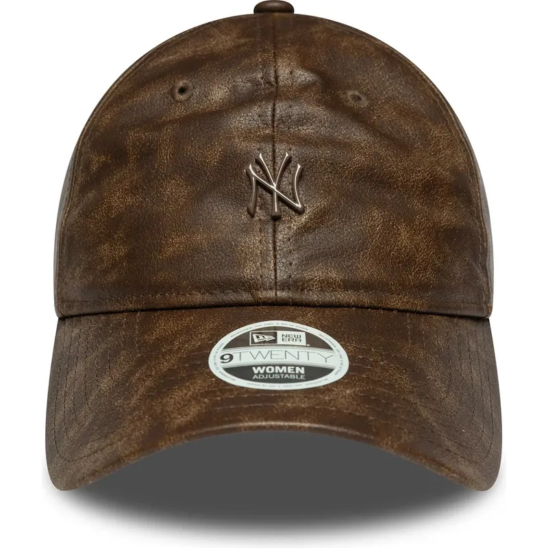 braune-verstellbare-curved-cap-fur-damen-mit-braunem-logo-9twenty-worn-pu-der-new-york-yankees-mlb-von-new-era