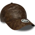 cepice-zaoblena-hneda-nastavitelny-9twenty-worn-pu-new-york-yankees-mlb-new-era
