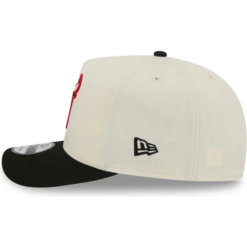 beige-und-schwarze-gebogene-snapback-kappe-9fifty-a-frame-precurved-hardwood-classics-der-chicago-bulls-nba-von-new-era