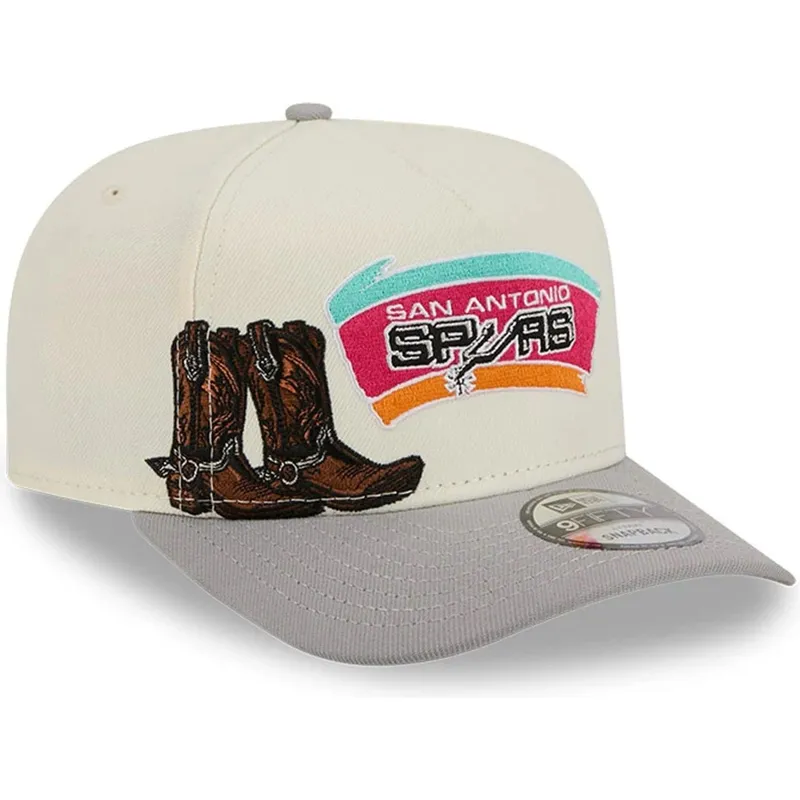 beige-und-graue-gebogene-snapback-kappe-9fifty-a-frame-precurved-hardwood-classics-der-san-antonio-spurs-nba-von-new-era