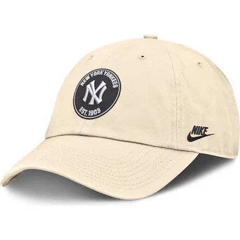 Böjd beige justerbar keps Club Unstructured Organic Cotton New York Yankees MLB från Nike