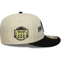 beige-und-schwarze-gebogene-verstellbare-kappe-59fifty-low-profile-precurved-coops-der-new-york-yankees-mlb-von-new-era