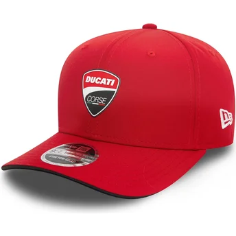 Gorra curva roja snapback 9SEVENTY Stretch Snap Core de Ducati Motor MotoGP de New Era