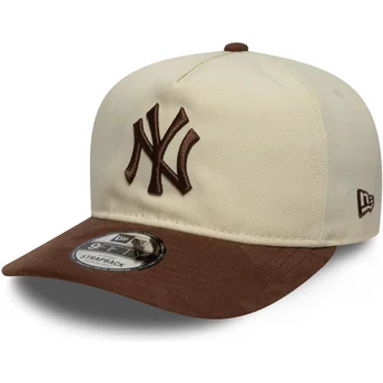 Gorra curva beige y marrón ajustable 9FIFTY A Frame Suede Visor de New York Yankees MLB de New Era