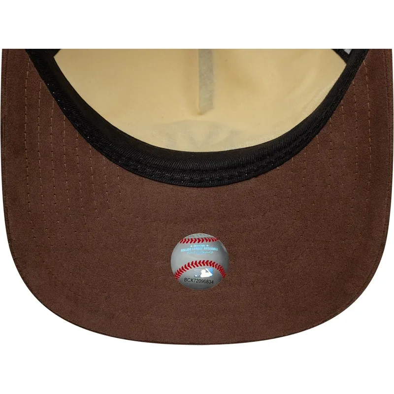 cepice-zaoblena-hneda-nastavitelny-9fifty-a-frame-suede-visor-new-york-yankees-mlb-new-era