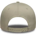beige-gebogene-snapback-kappe-9forty-metallic-der-los-angeles-lakers-nba-von-new-era