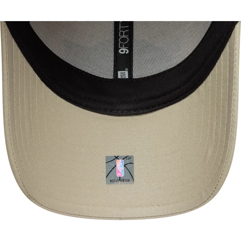 cepice-zaoblena-bezova-snapback-9forty-metallic-los-angeles-lakers-nba-new-era