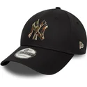svart-justerbar-kurvad-keps-9forty-camo-infill-fran-new-york-yankees-mlb-av-new-era