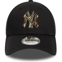cepice-zaoblena-cerna-nastavitelny-pasek-9forty-camo-infill-new-york-yankees-mlb-new-era