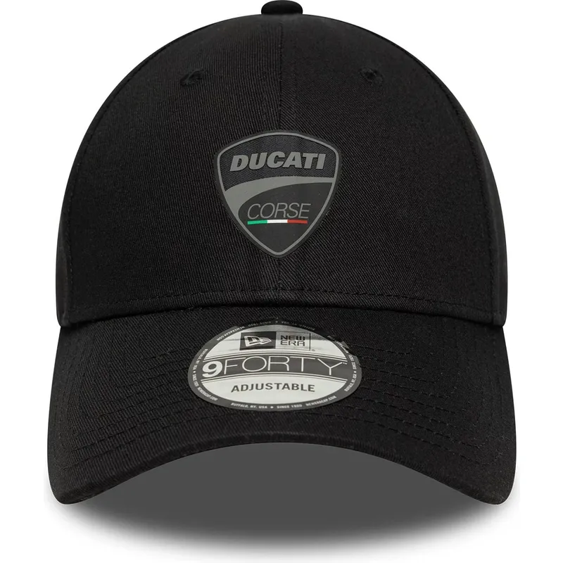 schwarze-verstellbare-curved-cap-9forty-washed-von-ducati-motor-motogp-von-new-era