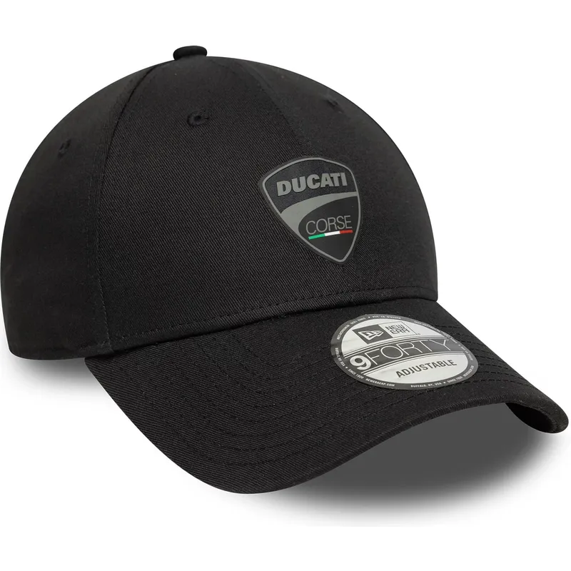 schwarze-verstellbare-curved-cap-9forty-washed-von-ducati-motor-motogp-von-new-era
