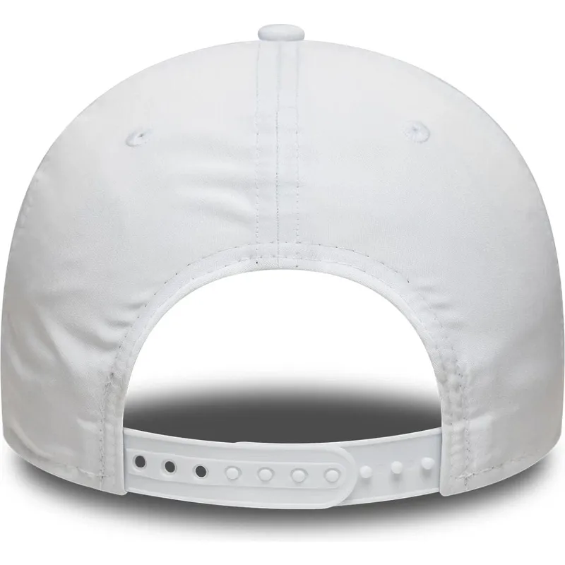 vit-kurvad-keps-snapback-9forty-checkerboard-fran-racing-bulls-f1-team-formula-1-av-new-era