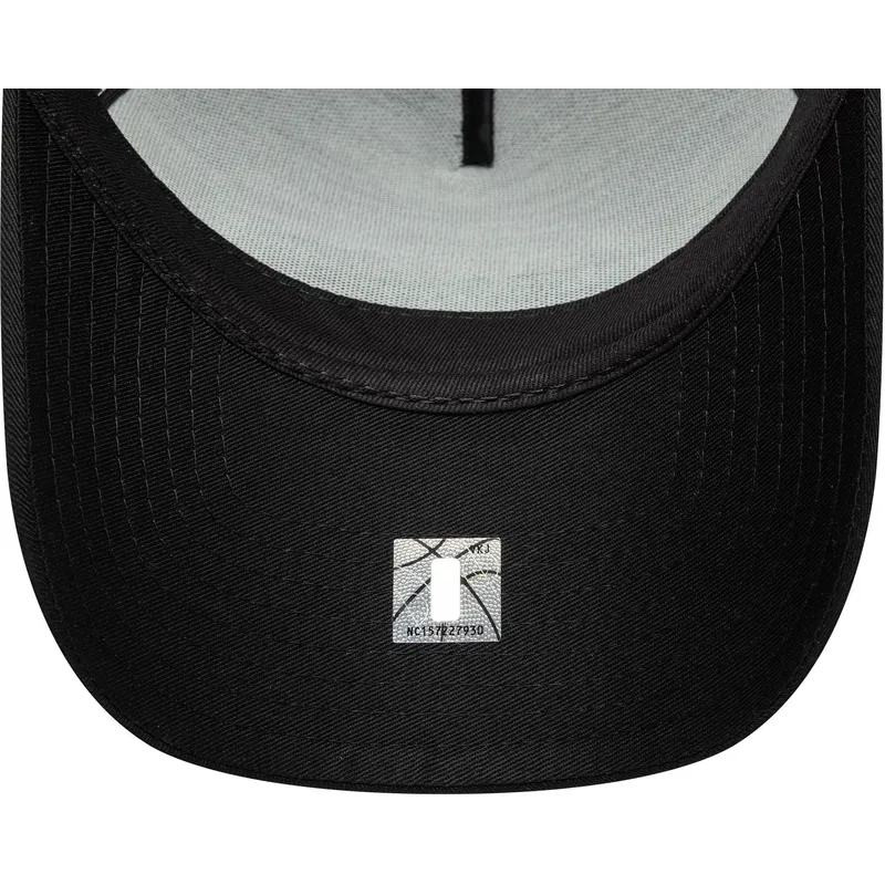 cepice-zaoblena-cerna-snapback-9forty-e-frame-metallic-los-angeles-lakers-nba-new-era cepice-zaoblena-cerna-snapback-9forty-e-frame-metallic-los-angeles-lakers-nba-new-era