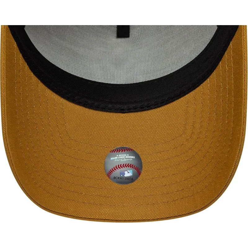 cap-zaoblena-brown-snapback-9forty-e-frame-league-essential-new-york-yankees-mlb-new-era cap-zaoblena-brown-snapback-9forty-e-frame-league-essential-new-york-yankees-mlb-new-era