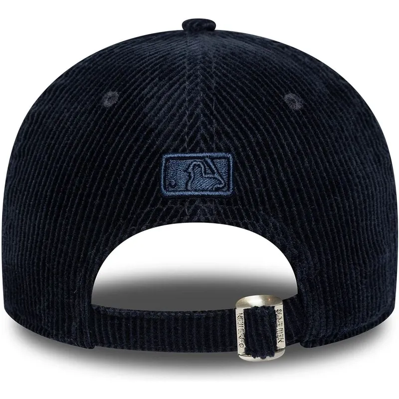 cepice-zaoblena-namornicka-modra-nastavitelny-9forty-m-crown-cord-new-york-yankees-mlb-new-era
