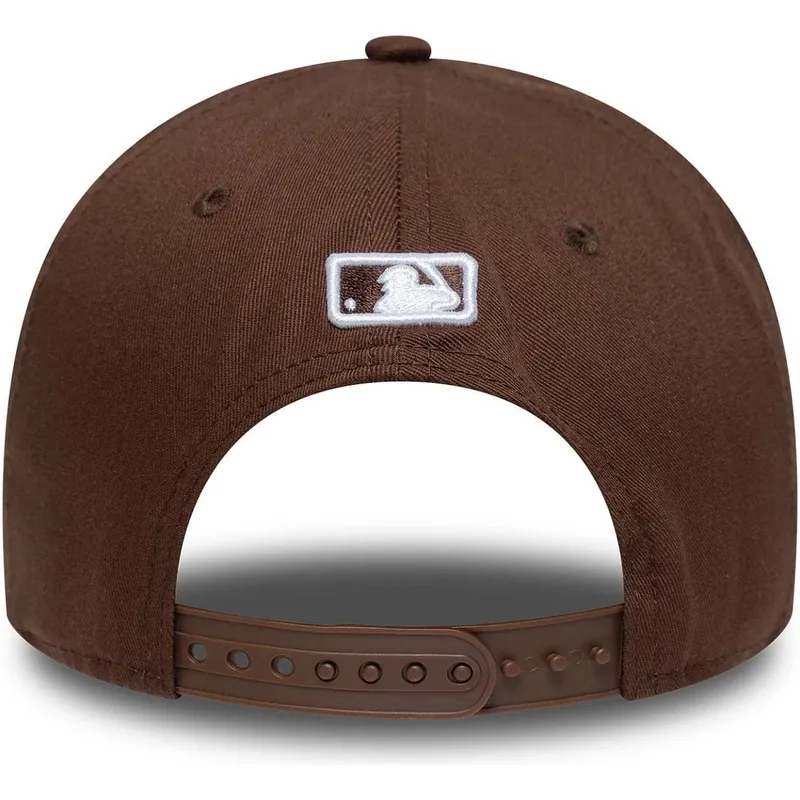 cap-zaoblena-brown-snapback-9forty-m-crown-new-york-yankees-mlb-new-era cap-zaoblena-brown-snapback-9forty-m-crown-new-york-yankees-mlb-new-era