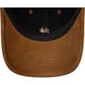 brun-bojd-justerbar-keps-med-brunt-9twenty-suede-logotyp-fran-new-york-yankees-mlb-av-new-era