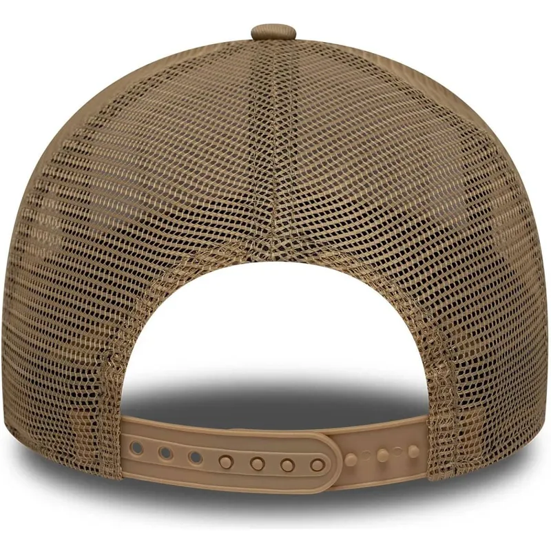 new-era-a-frame-location-cities-and-beaches-new-york-white-and-brown-trucker-hat