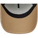 cepice-zaoblena-hneda-snapback-a-frame-oval-canvas-distress-new-era