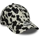 svart-och-vit-justerbar-kurvad-keps-for-dam-9forty-cow-midi-fran-new-york-yankees-mlb-av-new-era