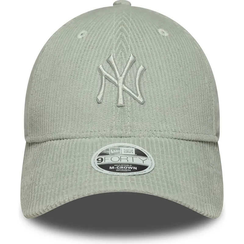 hellgrune-verstellbare-curved-cap-mit-grunem-logo-fur-damen-9forty-m-crown-pastel-cord-der-new-york-yankees-mlb-von-new-era