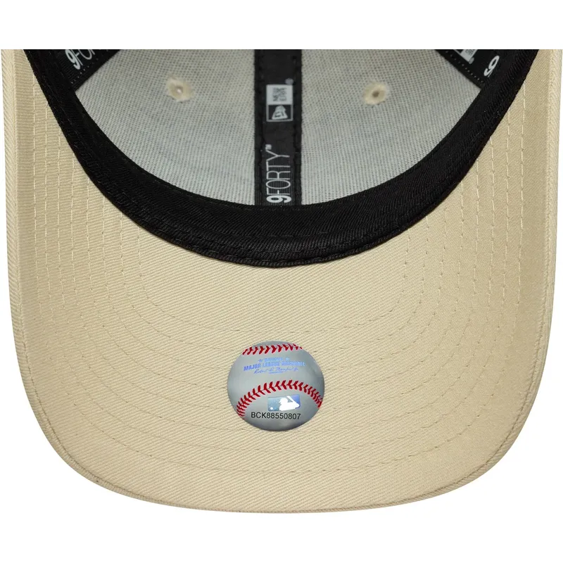 bojd-beige-justerbar-keps-for-barn-9forty-fruit-icon-fran-new-york-yankees-mlb-av-new-era