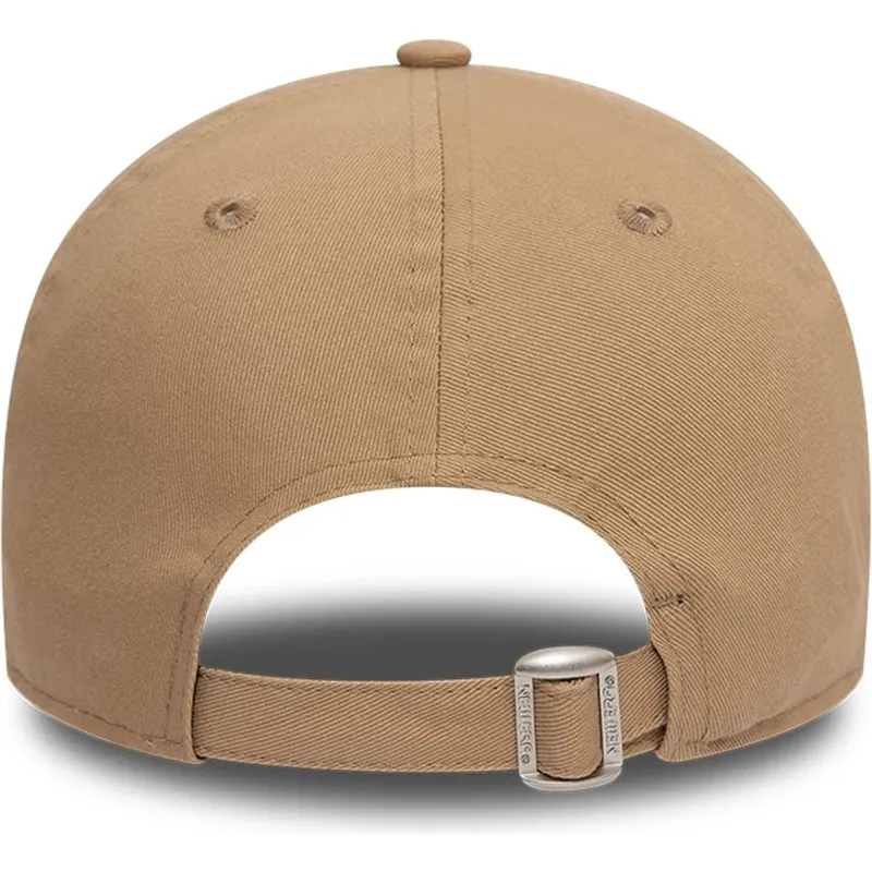 cap-zaoblena-brown-adjustable-strap-claro-9twenty-league-essential-new-york-yankees-mlb-new-era