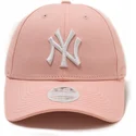 cepice-zaoblena-ruzova-nastavitelny-9forty-league-essential-new-york-yankees-mlb-new-era