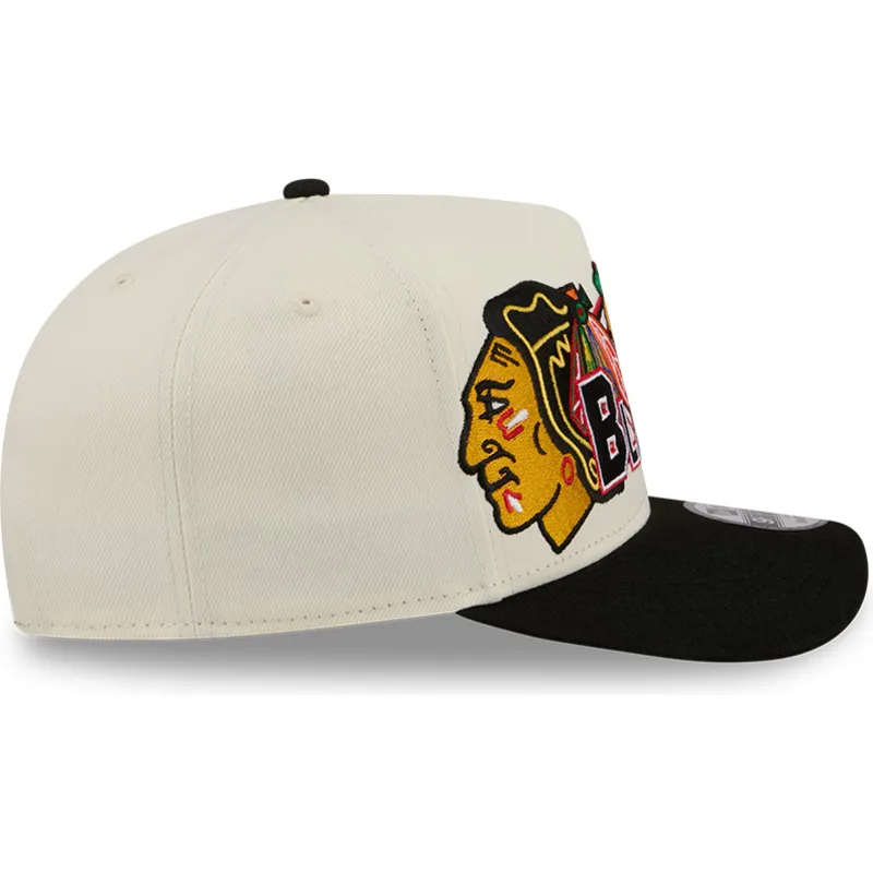 beige-och-svart-kurvad-keps-snapback-9fifty-a-frame-classic-fran-chicago-blackhawks-nhl-av-new-era