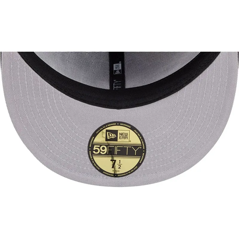 schwarze-enganliegende-59fifty-all-over-nfl-flat-cap-von-new-era