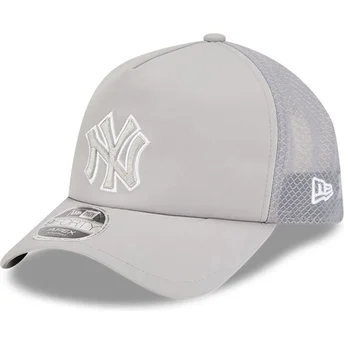 Čepice zaoblená šedá snapback 9FORTY APEX Batting Practice New York Yankees MLB New Era