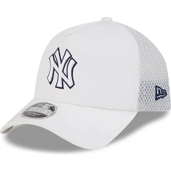 Čepice zaoblená bílá snapback 9FORTY APEX Batting Practice New York Yankees MLB New Era