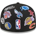 schwarze-enganliegende-59fifty-all-over-flatcap-von-nba-von-new-era