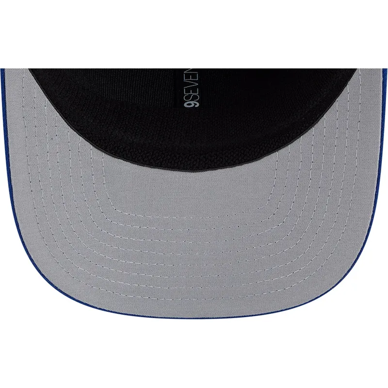 cepice-zaoblena-modra-snapback-9seventy-stretch-snap-italy-2026-world-baseball-classic-world-baseball-classic-new-era
