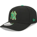 gorra-curva-negra-snapback-9seventy-stretch-snap-saint-patrick-s-day-de-new-york-yankees-mlb-de-new-era