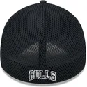 cepice-zaoblena-zadne-zvire-cerna-prilehavy-39thirty-evergreen-neo-chicago-bulls-nba-new-era