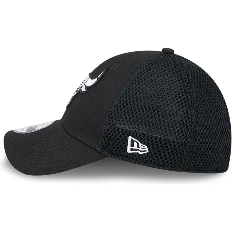 cepice-zaoblena-zadne-zvire-cerna-prilehavy-39thirty-evergreen-neo-chicago-bulls-nba-new-era