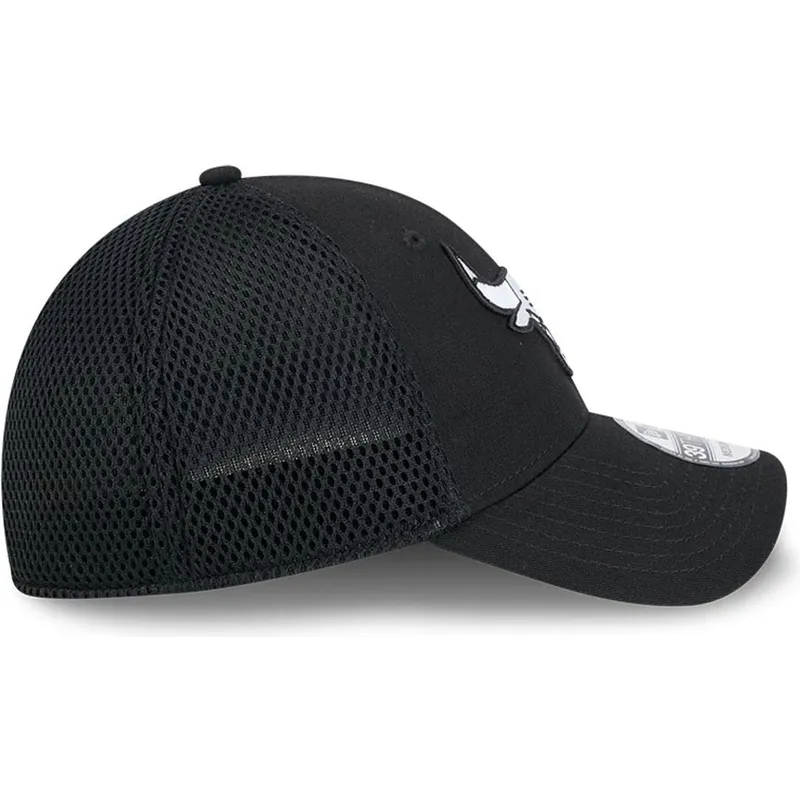 cepice-zaoblena-zadne-zvire-cerna-prilehavy-39thirty-evergreen-neo-chicago-bulls-nba-new-era