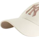beige-verstellbare-curved-cap-clean-up-ballpark-mojave-der-new-york-yankees-mlb-von-47-brand