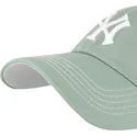 cepice-zaoblena-zelena-nastavitelny-pasek-clean-up-contrast-stitch-new-york-yankees-mlb-47-brand
