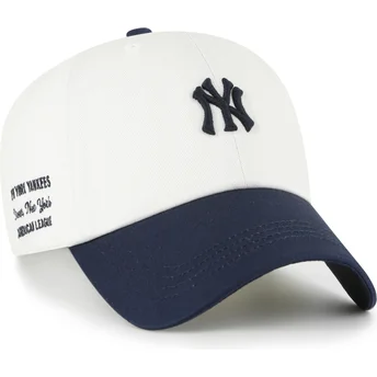 Böjd keps beige och marinblå justerbar Clean Up Contemporary Two Tone New York Yankees MLB av 47 Brand