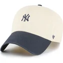 beige-und-marineblaue-verstellbare-gebogene-kappe-clean-up-base-runner-two-tone-der-new-york-yankees-mlb-von-47-brand