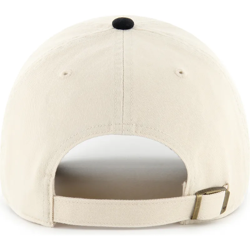 gorra-curva-beige-y-negra-ajustable-clean-up-two-tone-no-loop-label-de-new-york-yankees-mlb-de-47-brand