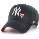 cap-zaoblena-black-adjustable-strap-clean-up-heart-icon-new-york-yankees-mlb-47-brand