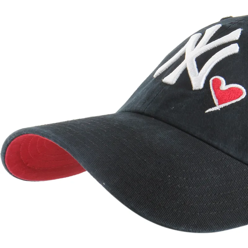bojd-svart-justerbar-keps-clean-up-heart-icon-fran-new-york-yankees-mlb-av-47-brand