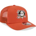 gorra-trucker-naranja-9seventy-stretch-snap-evergreen-de-anaheim-ducks-nhl-de-new-era