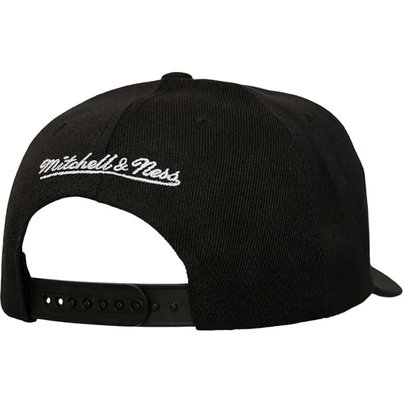 cap-zaoblena-black-snapback-busted-pro-vancouver-grizzlies-nba-mitchell-ness