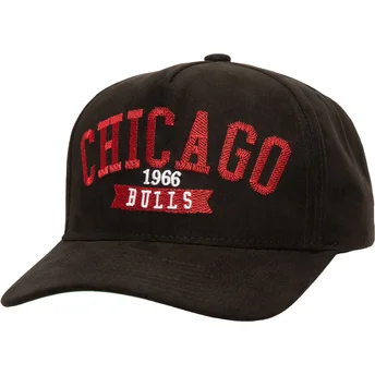 Καπέλο με καμπύλη μαύρο snapback Shady Suede Pro των Chicago Bulls NBA από Mitchell & Ness