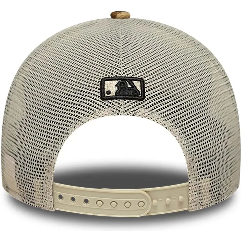 cepice-zaoblena-leopardi-snapback-9forty-m-crown-a-frame-leopard-new-york-yankees-mlb-new-era