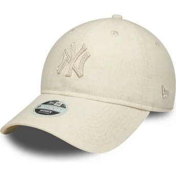 Böjd beige justerbar keps med beige logotyp för dam 9TWENTY Midi Linen från New York Yankees MLB av New Era